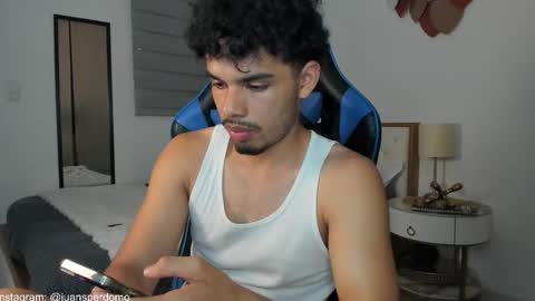 Snapshot of mateoleone chatting on 03/11/25, 03:37 Matt online show from 03/11/25, 03:37