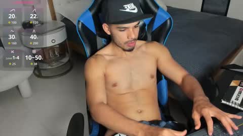 Snapshot of mateoleone chatting on 10/15/25, 10:10 Matt online show from 10/15/25, 10:10