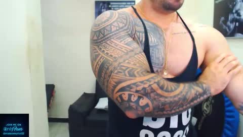 Mateo online show from 11/01/25, 05:04