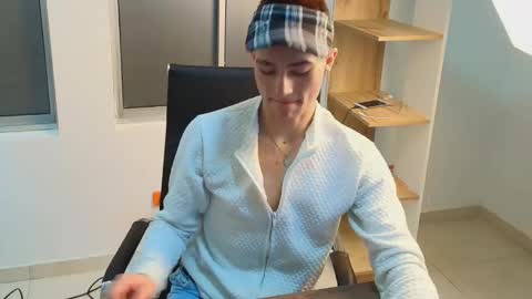 Matheo Montclair online show from 10/10/25, 11:48
