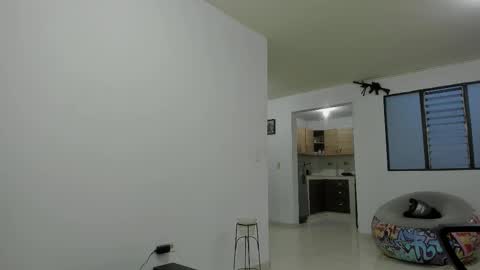 Snapshot of matheusbeard2 chatting on 12/20/25, 10:50 Matheus online show from 12/20/25, 10:50