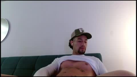 Snapshot of mathew444 chatting on 04/28/26, 10:09 STRURIBE ON INSTAGRAM online show from 04/28/26, 10:09