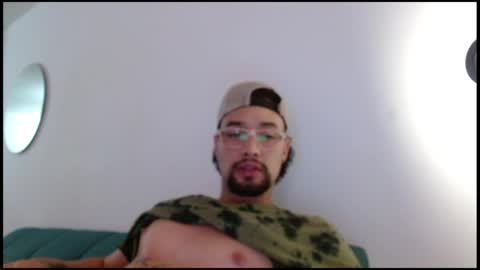 Snapshot of mathew444 chatting on 05/16/26, 07:34 STRURIBE ON INSTAGRAM online show from 05/16/26, 07:34