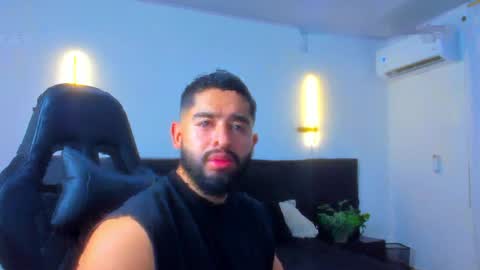 Mathew Flintt  online show from 04/19/26, 09:39