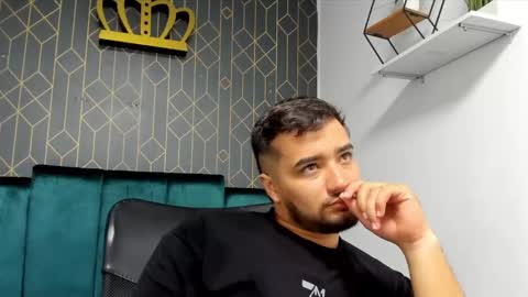 Snapshot of mathews_colton1 chatting on 02/25/26, 11:53 Mathews online show from 02/25/26, 11:53