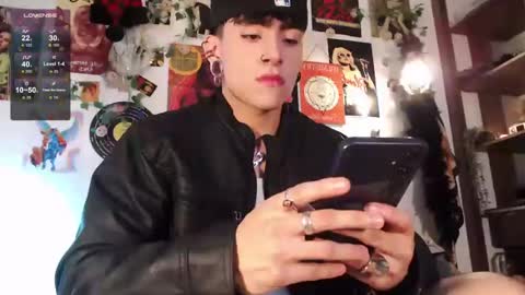 Snapshot of mathewth chatting on 01/12/25, 02:14 Mathew online show from 01/12/25, 02:14