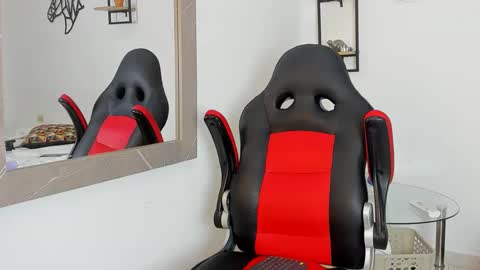 Snapshot of mathias_cocks chatting on 09/30/25, 02:49 mathias cocks online show from 09/30/25, 02:49