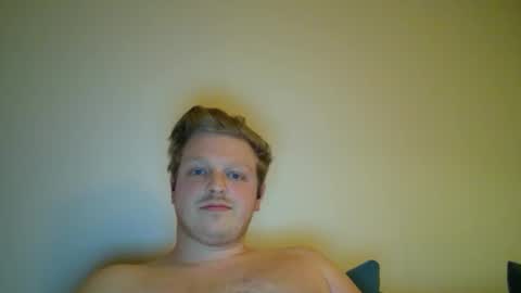 Snapshot of mathii1 chatting on 11/07/25, 08:20 mathii1 online show from 11/07/25, 08:20