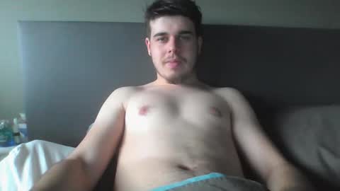 Snapshot of matho05 chatting on 11/19/25, 12:27 MATHIS online show from 11/19/25, 12:27