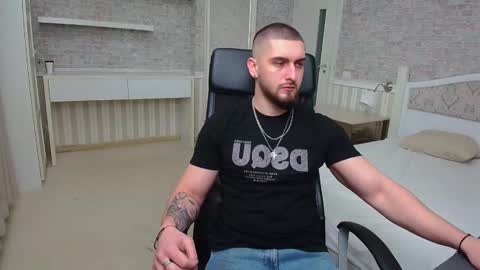 Snapshot of matiasdean chatting on 02/28/25, 05:48 MatiasDean online show from 02/28/25, 05:48