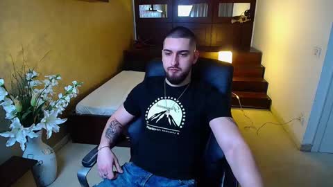 Snapshot of matiasdean chatting on 03/02/25, 05:44 MatiasDean online show from 03/02/25, 05:44