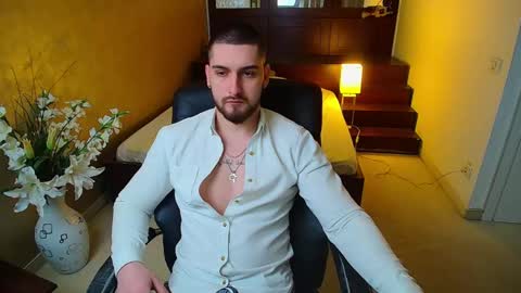 Snapshot of matiasdean chatting on 03/09/25, 05:44 MatiasDean online show from 03/09/25, 05:44