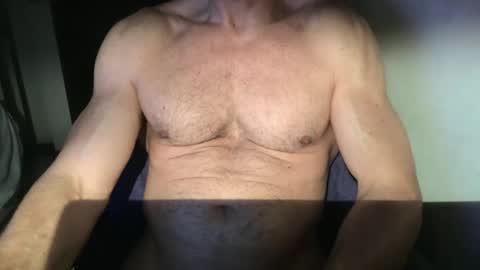 Snapshot of matiasmartin2030 chatting on 03/01/26, 12:56 MatiasMatureMuscle online show from 03/01/26, 12:56