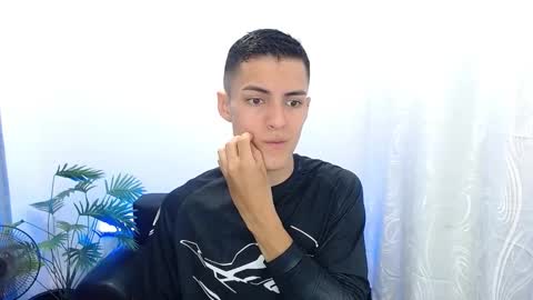 Snapshot of matiius18 chatting on 09/09/25, 01:54 Matias online show from 09/09/25, 01:54