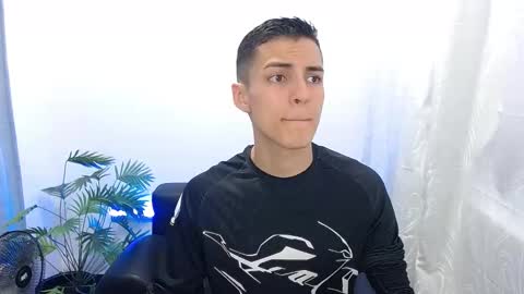 Snapshot of matiius18 chatting on 09/12/25, 01:55 Matias online show from 09/12/25, 01:55