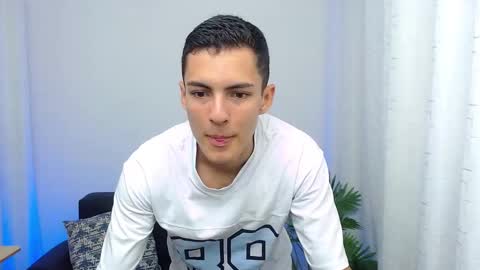 Snapshot of matiius18 chatting on 10/03/25, 02:47 Matias online show from 10/03/25, 02:47