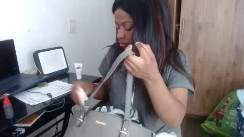 Snapshot of matilde27 chatting on 12/01/24, 09:04 Daniela online show from 12/01/24, 09:04