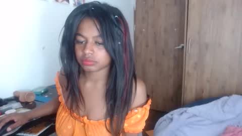 Snapshot of matilde27 chatting on 12/16/24, 06:38 Daniela online show from 12/16/24, 06:38