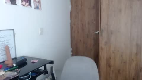 Snapshot of matilde27 chatting on 12/24/24, 05:02 Daniela online show from 12/24/24, 05:02