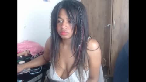 Snapshot of matilde27 chatting on 12/29/24, 10:36 Daniela online show from 12/29/24, 10:36