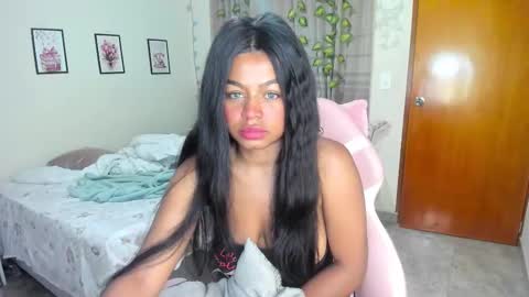 Snapshot of matilde27 chatting on 10/24/25, 09:06 Daniela online show from 10/24/25, 09:06