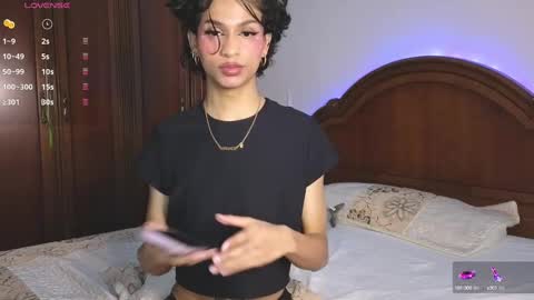 Snapshot of matiu_stonne chatting on 02/21/25, 11:01 Abby Bella online show from 02/21/25, 11:01