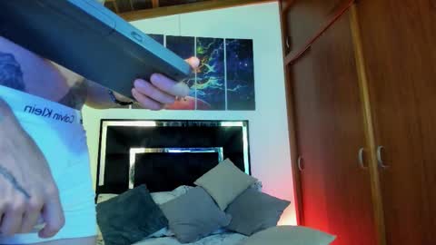 matius foxter online show from 02/09/26, 01:04