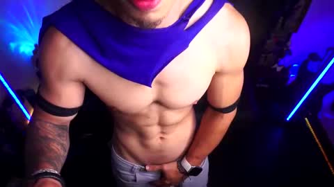 Snapshot of matiusdf chatting on 10/26/25, 02:17 matius online show from 10/26/25, 02:17