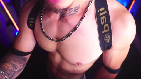 Snapshot of matiusdf chatting on 01/16/26, 05:11 matius online show from 01/16/26, 05:11