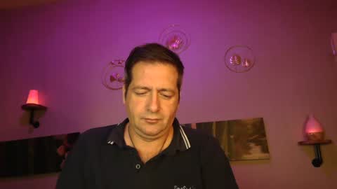 Snapshot of matrike1 chatting on 01/12/25, 07:42 matrike1 online show from 01/12/25, 07:42