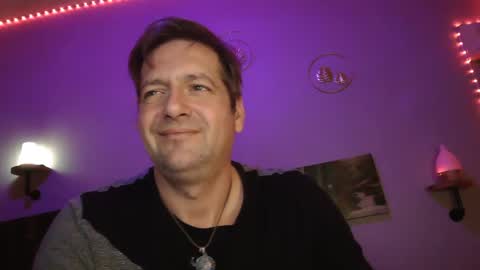 Snapshot of matrike1 chatting on 01/19/25, 12:17 matrike1 online show from 01/19/25, 12:17