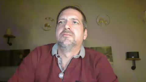 Snapshot of matrike1 chatting on 02/25/25, 07:14 matrike1 online show from 02/25/25, 07:14