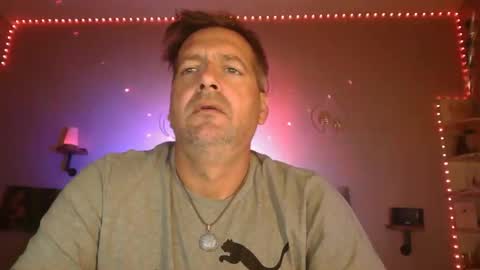 Snapshot of matrike1 chatting on 10/05/25, 06:17 matrike1 online show from 10/05/25, 06:17
