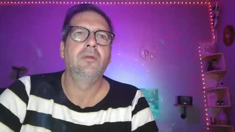 Snapshot of matrike1 chatting on 10/31/25, 07:48 matrike1 online show from 10/31/25, 07:48