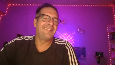 Snapshot of matrike1 chatting on 11/07/25, 09:04 matrike1 online show from 11/07/25, 09:04