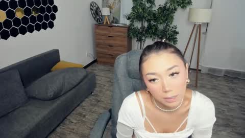 Kate online show from 12/05/25, 12:14