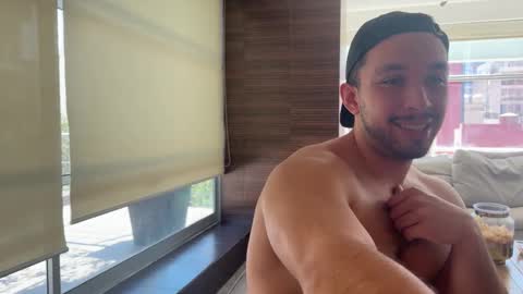 Snapshot of matt_artim chatting on 02/12/25, 06:40 The Matt Leon online show from 02/12/25, 06:40