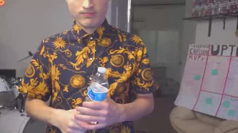 Matt Cash online show from 10/10/25, 01:04