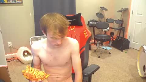 Snapshot of mattcashxxx chatting on 05/27/26, 01:57 Matt Cash online show from 05/27/26, 01:57