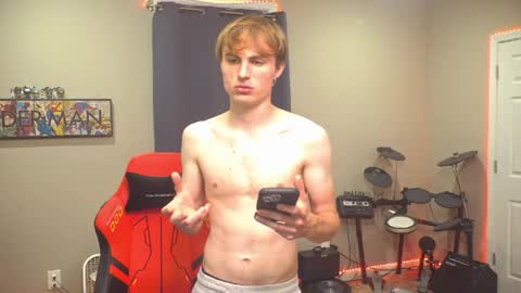 Snapshot of mattcashxxx chatting on 06/06/26, 01:11 Matt Cash online show from 06/06/26, 01:11