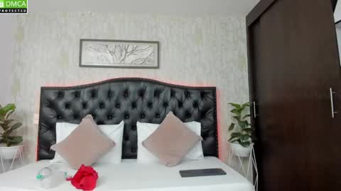 Snapshot of mattdevon chatting on 01/09/25, 02:54 Matt online show from 01/09/25, 02:54