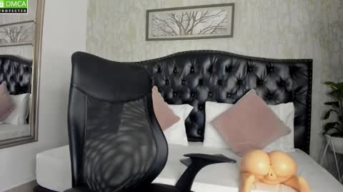 Snapshot of mattdevon chatting on 01/27/25, 06:41 Matt online show from 01/27/25, 06:41