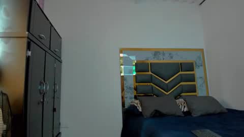 Snapshot of mattdevon chatting on 09/30/25, 05:40 Matt online show from 09/30/25, 05:40