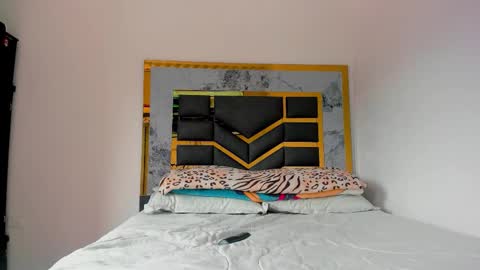 Snapshot of mattdevon chatting on 10/13/25, 07:14 Matt online show from 10/13/25, 07:14