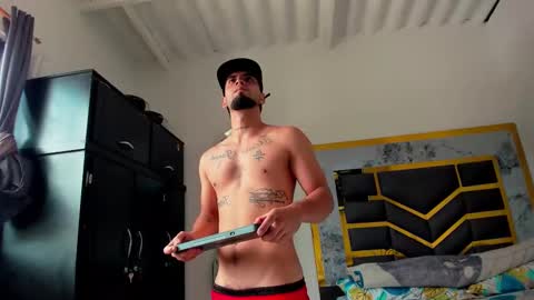 Snapshot of mattdevon chatting on 11/02/25, 04:53 Matt online show from 11/02/25, 04:53