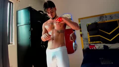 Snapshot of mattdevon chatting on 11/07/25, 06:52 Matt online show from 11/07/25, 06:52