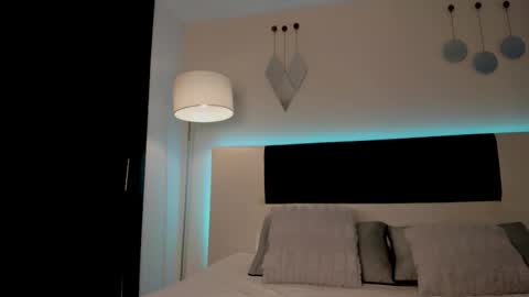 Snapshot of mattdevon chatting on 12/16/25, 04:28 Matt online show from 12/16/25, 04:28