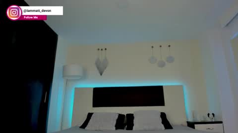 Snapshot of mattdevon chatting on 12/18/25, 05:02 Matt online show from 12/18/25, 05:02