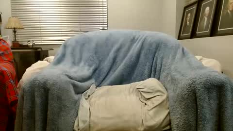 Snapshot of matterson23 chatting on 11/15/25, 07:27 matterson23 online show from 11/15/25, 07:27