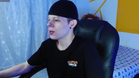 Snapshot of matthewboy_ chatting on 12/21/24, 05:25 MatthewBoy online show from 12/21/24, 05:25